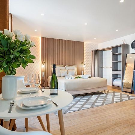 Nice Renting - Love Room Massena - Luxe Room - Jacuzzi - Terrace - King Bed - Ac Eksteriør bilde