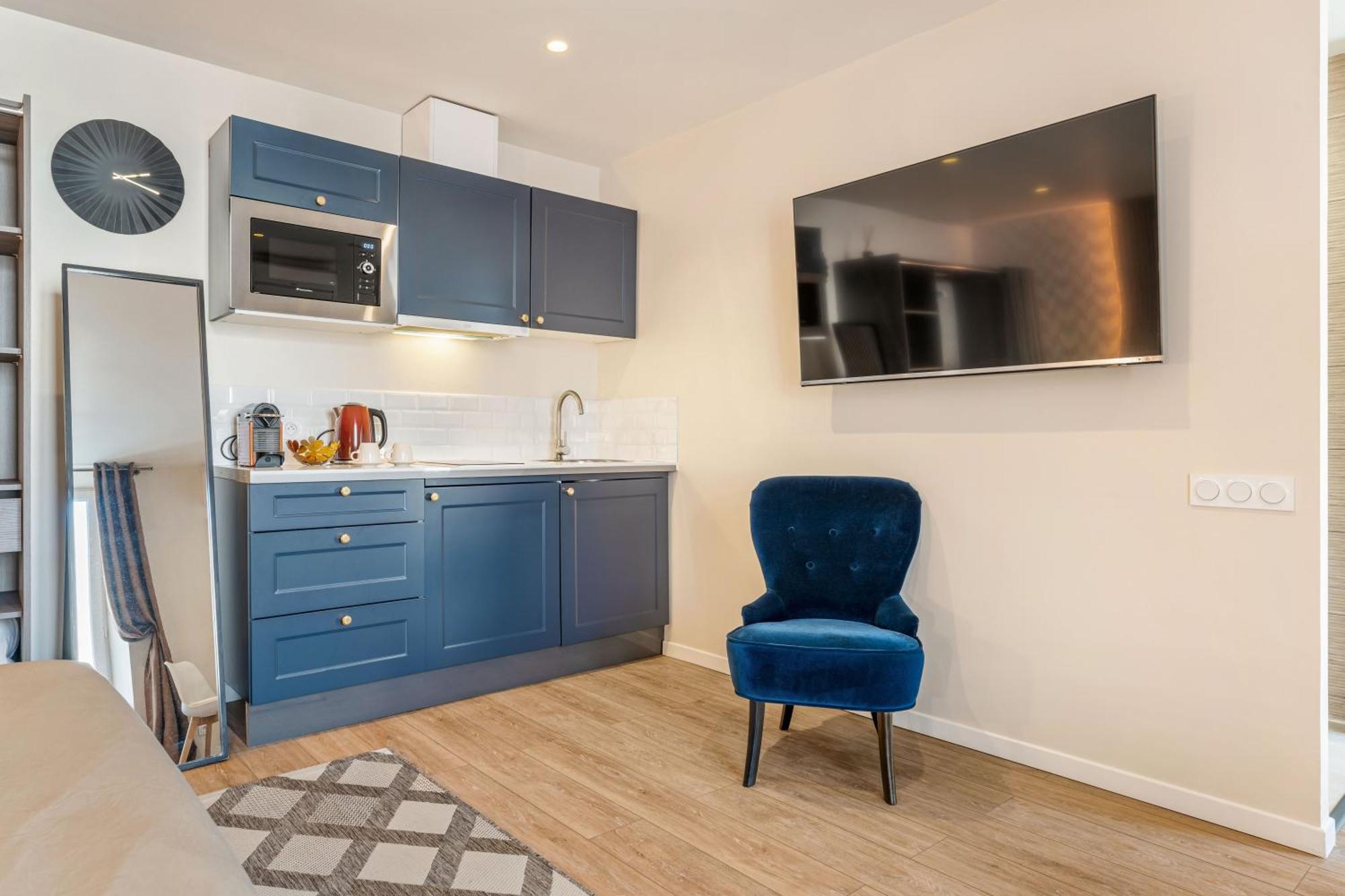 Nice Renting - Love Room Massena - Luxe Room - Jacuzzi - Terrace - King Bed - Ac Eksteriør bilde