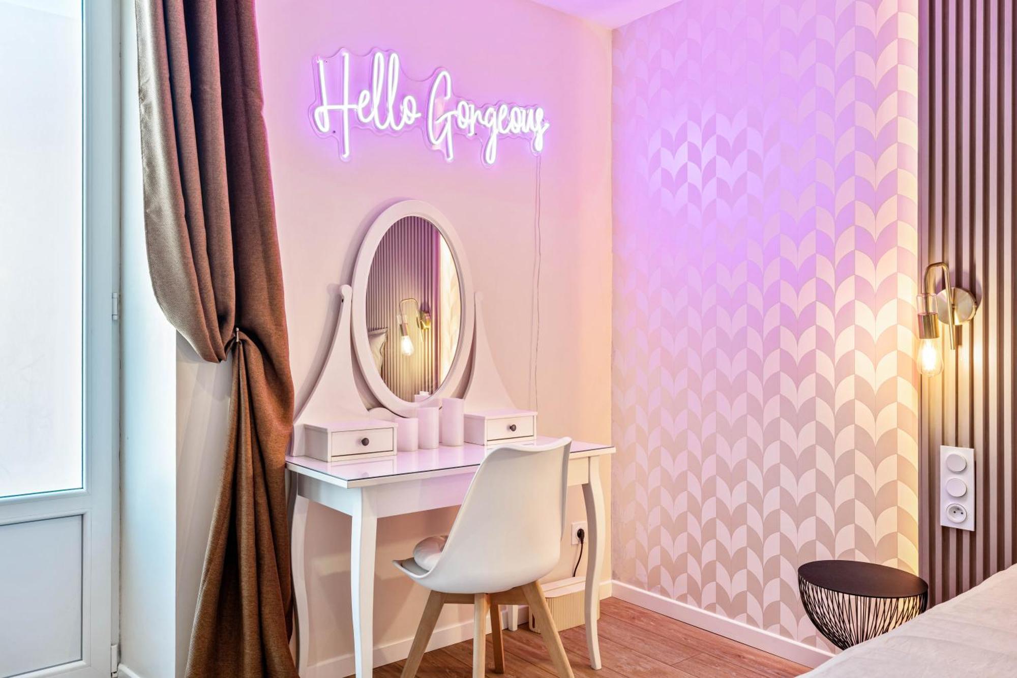 Nice Renting - Love Room Massena - Luxe Room - Jacuzzi - Terrace - King Bed - Ac Eksteriør bilde