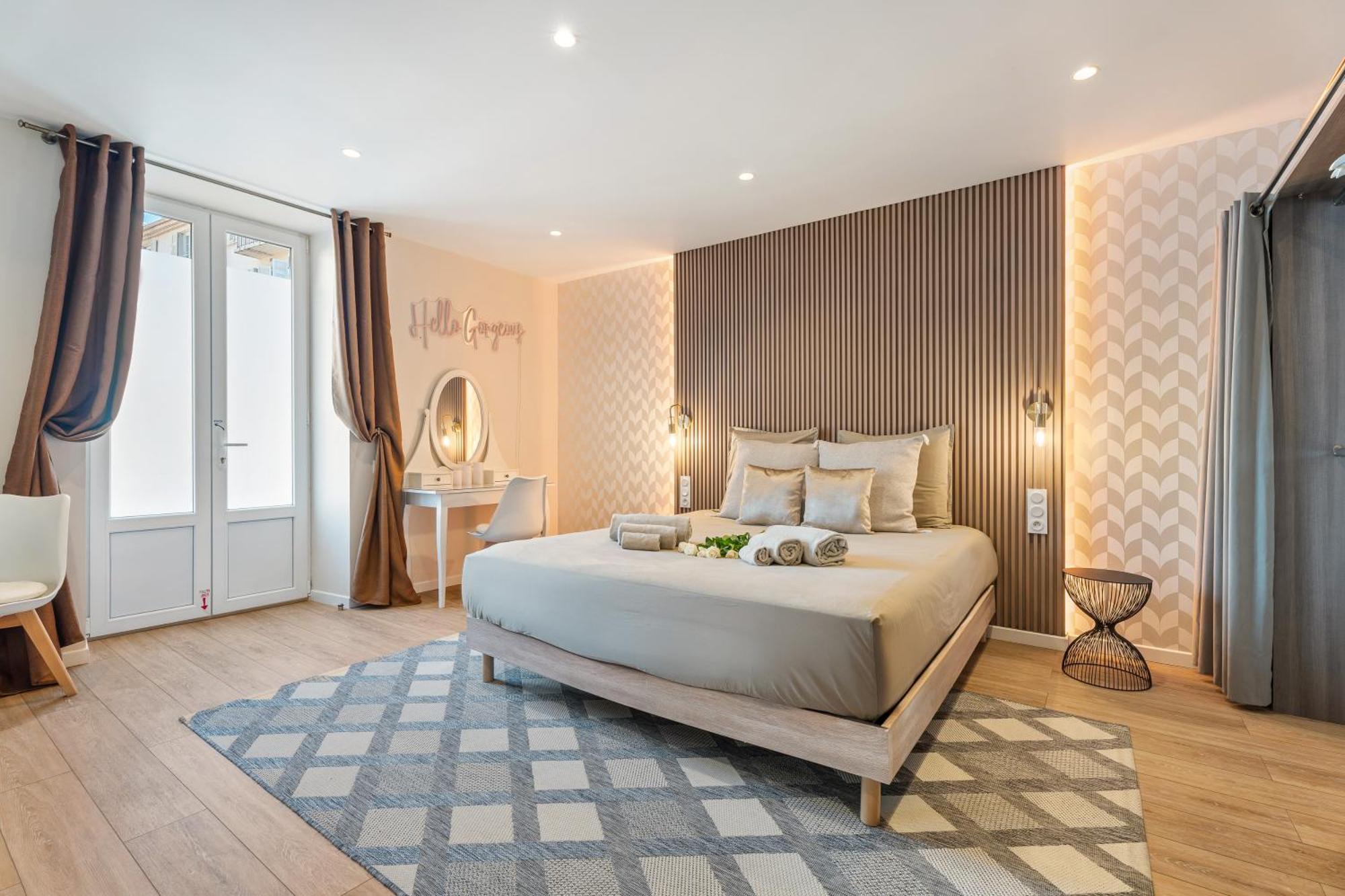 Nice Renting - Love Room Massena - Luxe Room - Jacuzzi - Terrace - King Bed - Ac Eksteriør bilde